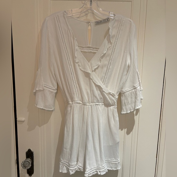Abercrombie & Fitch White Romper Size Small - Picture 10 of 11